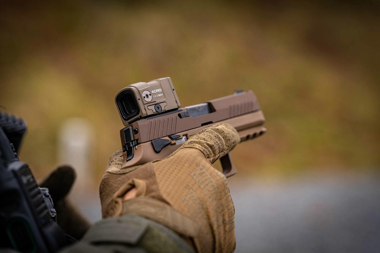 Acro® P-2 FDE 3.5 MOA - Red Dot Reflex Sight